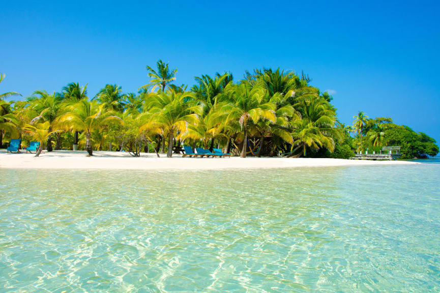 Paradise Beach on beautiful island South Water Caye, Belize