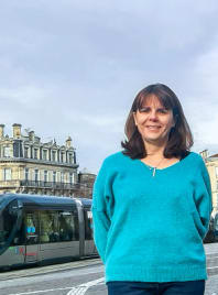 Travel agent Sophie in France